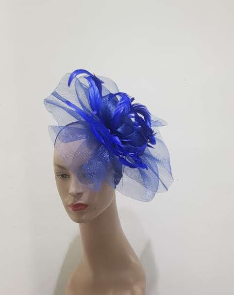 Crin & feather fascinator