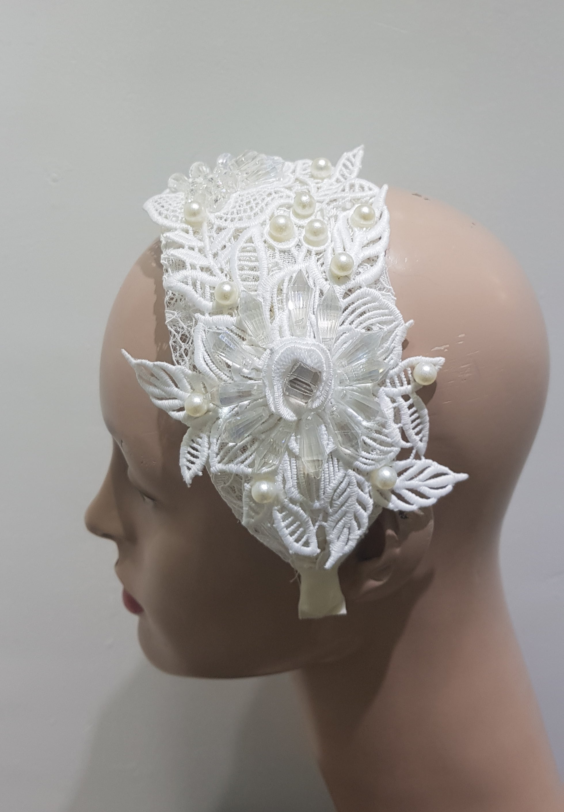 Lace Embroidery Crystal Flower