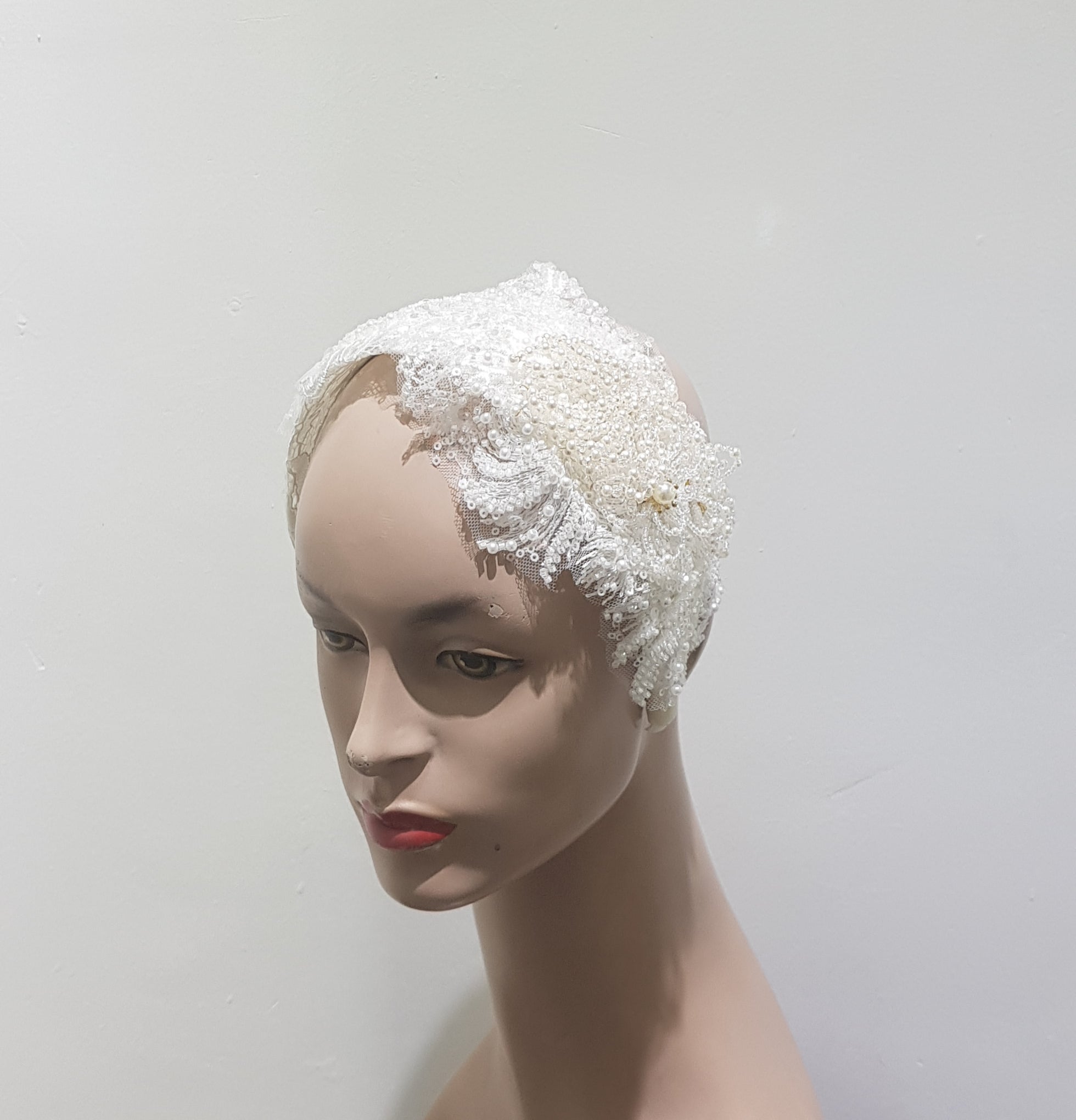 Exquisite Bridal Lace Headpiece