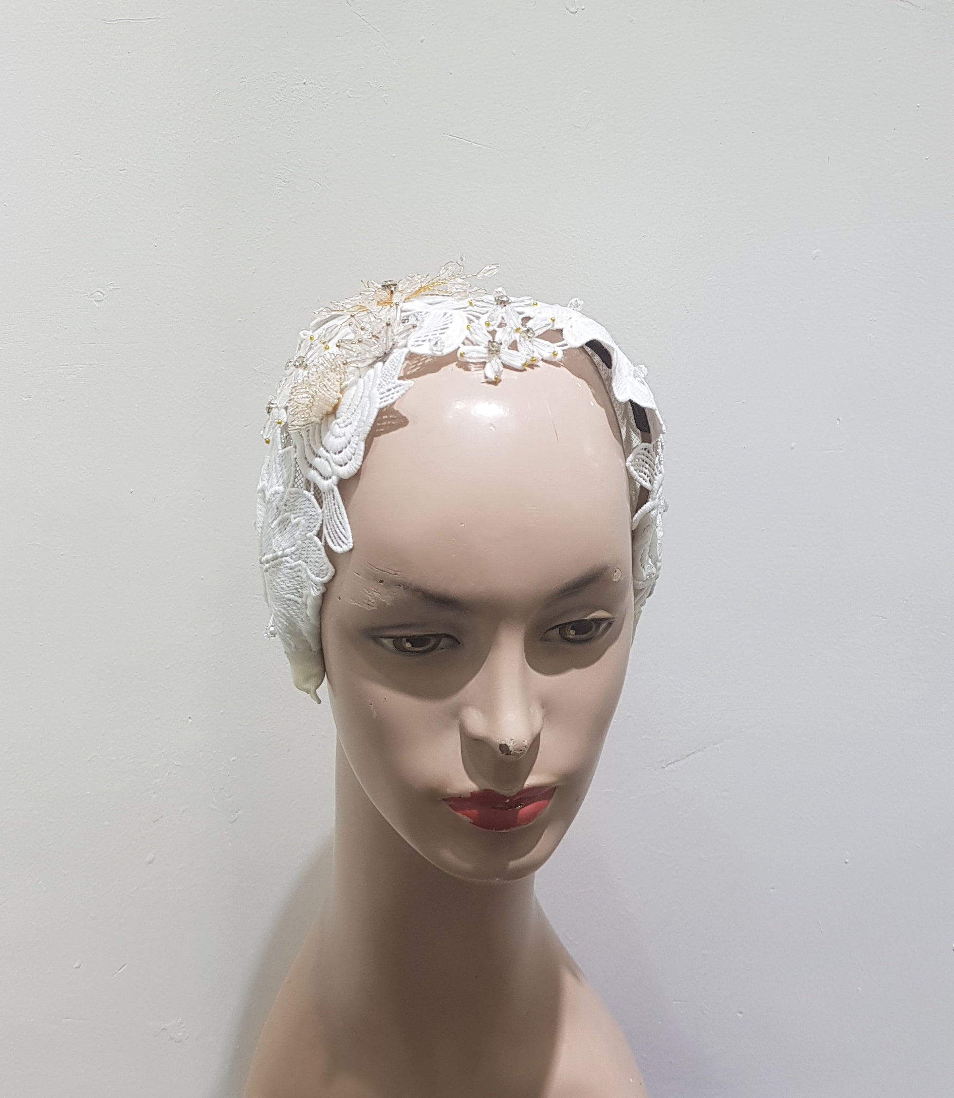 Elegant Bridal Lace Cap Headband