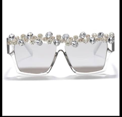 Luxurious square diamond-like sunglasses