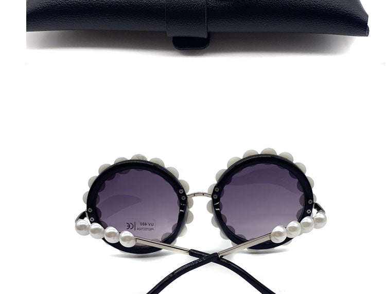 Luxurious pearl framed sunglasses