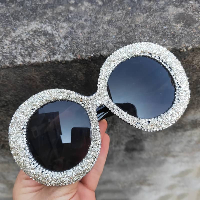 Glamorous round, oversized Rhinestone-Like sunglasses