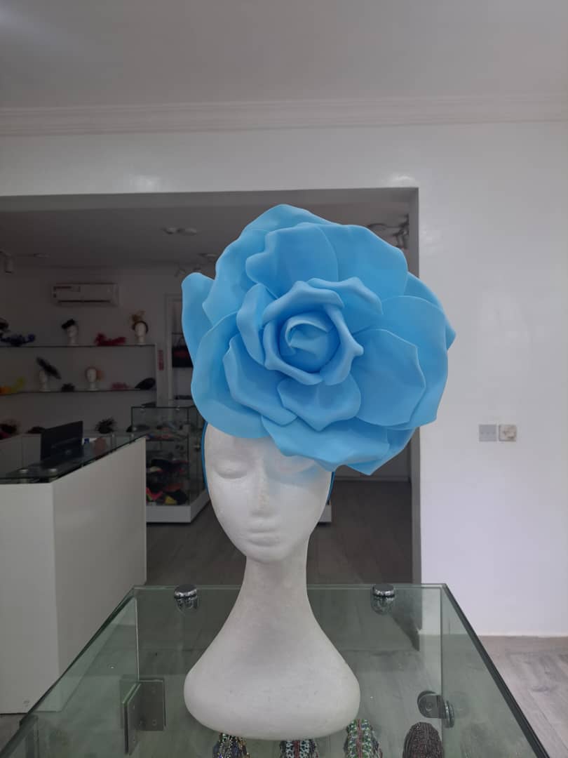 Glamorous Flower Fascinator