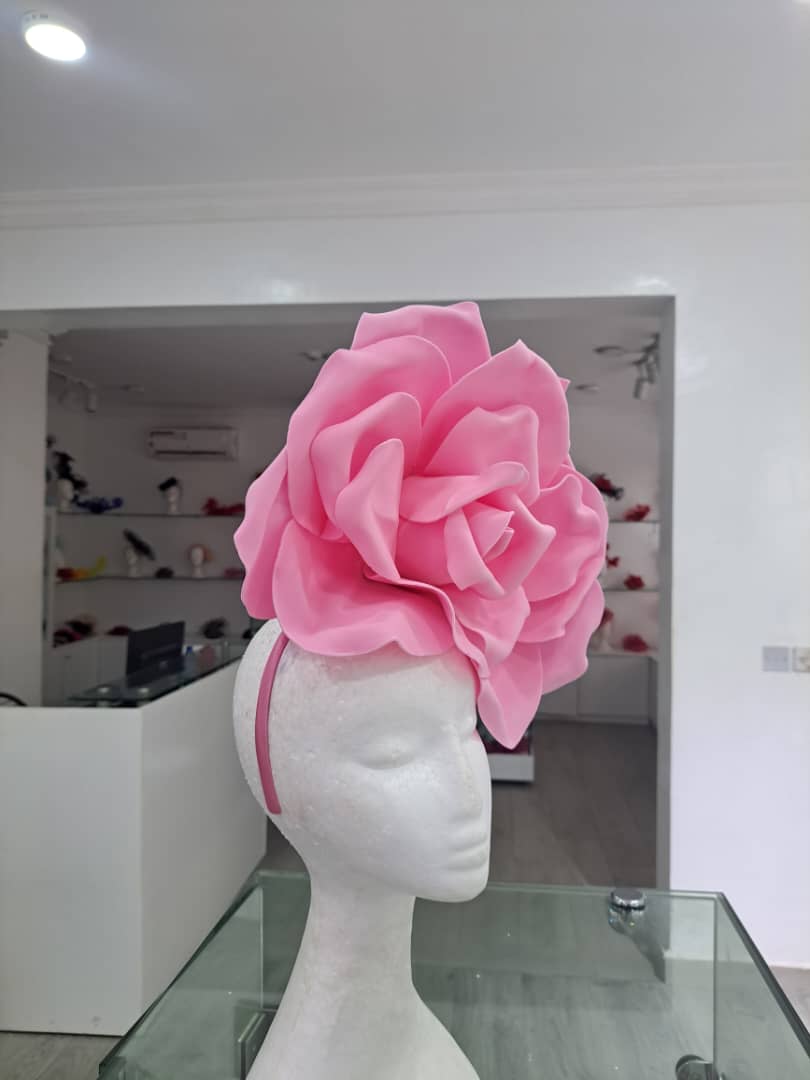 Glamorous Flower Fascinator