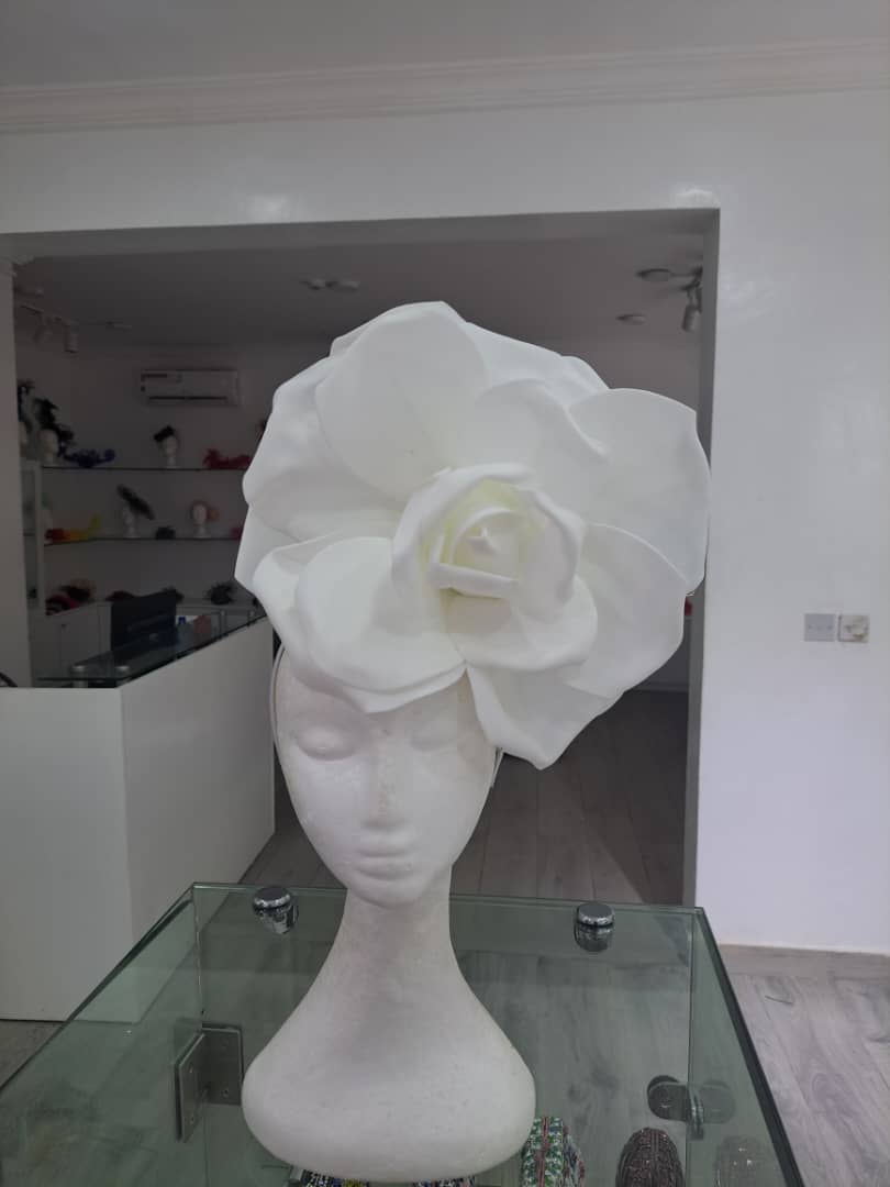 Glamorous Flower Fascinator