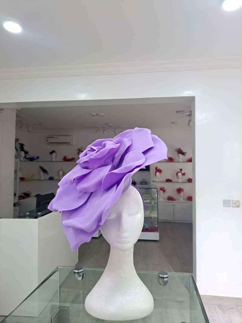 Glamorous Flower Fascinator