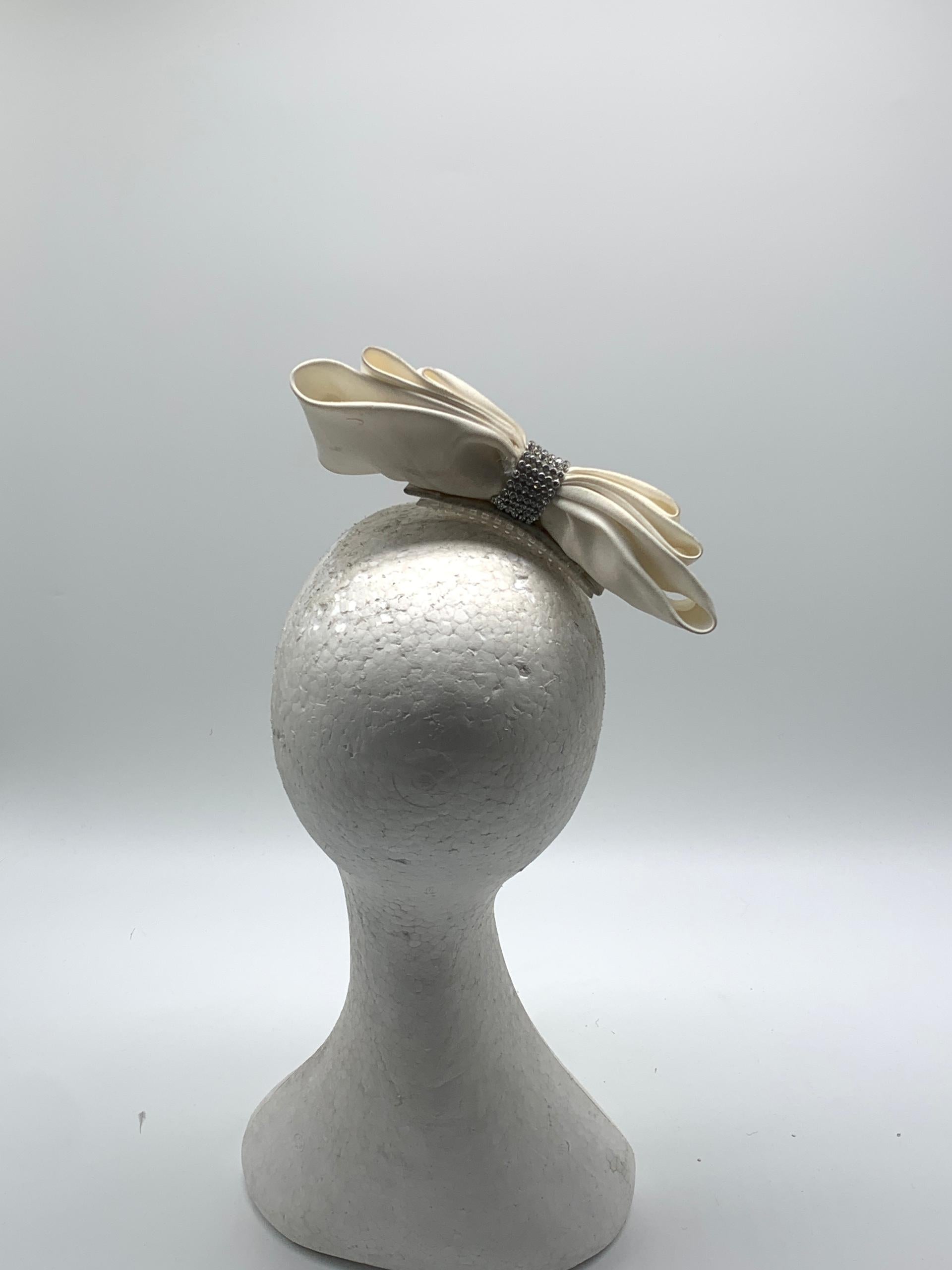 Ivory Glamour Bow