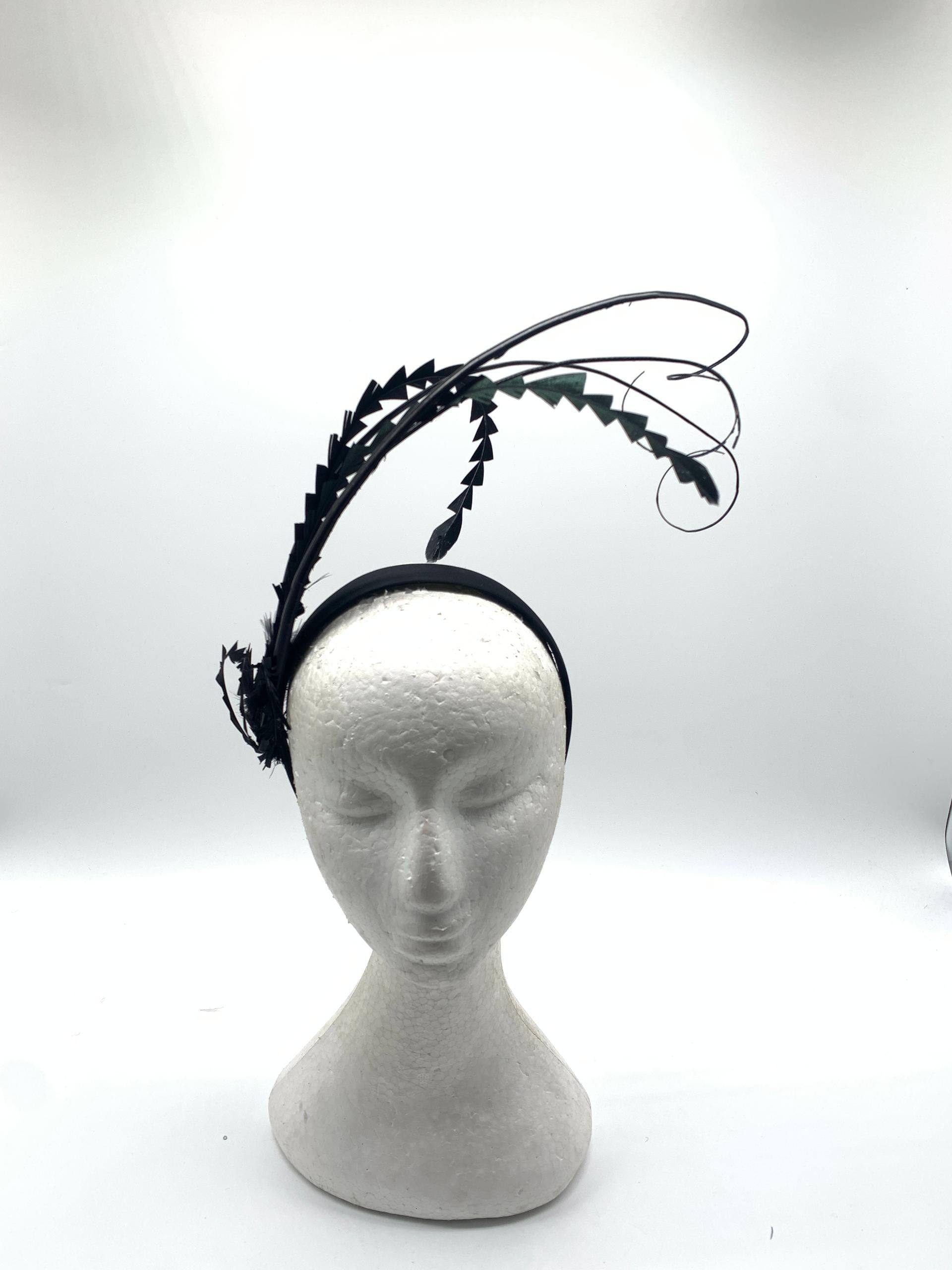 "Elegance Fascinator"