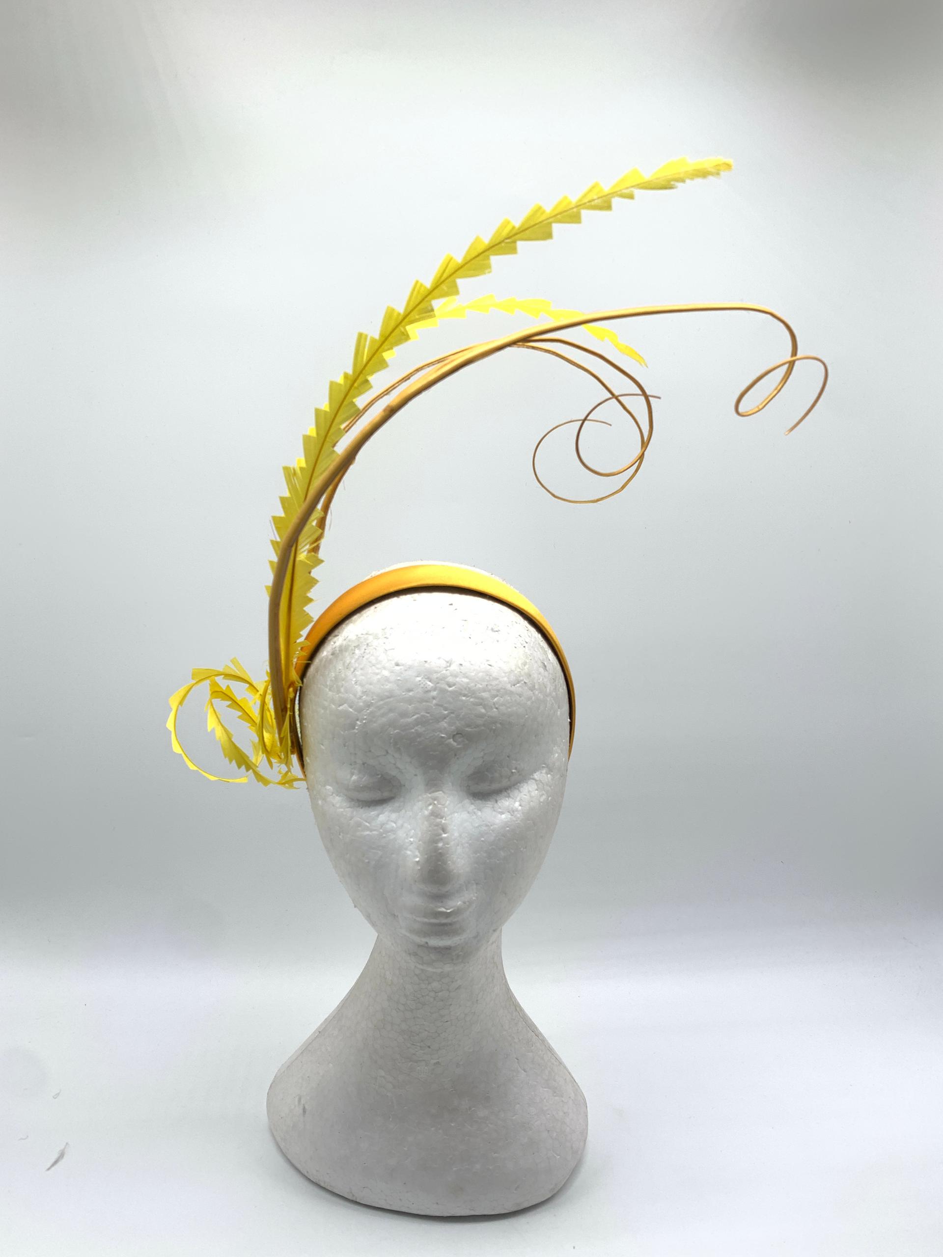 "Elegance Fascinator"