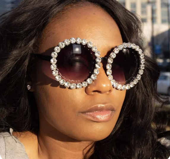 Crystal Chic: Dazzling Round Rhinestone Sunglasses